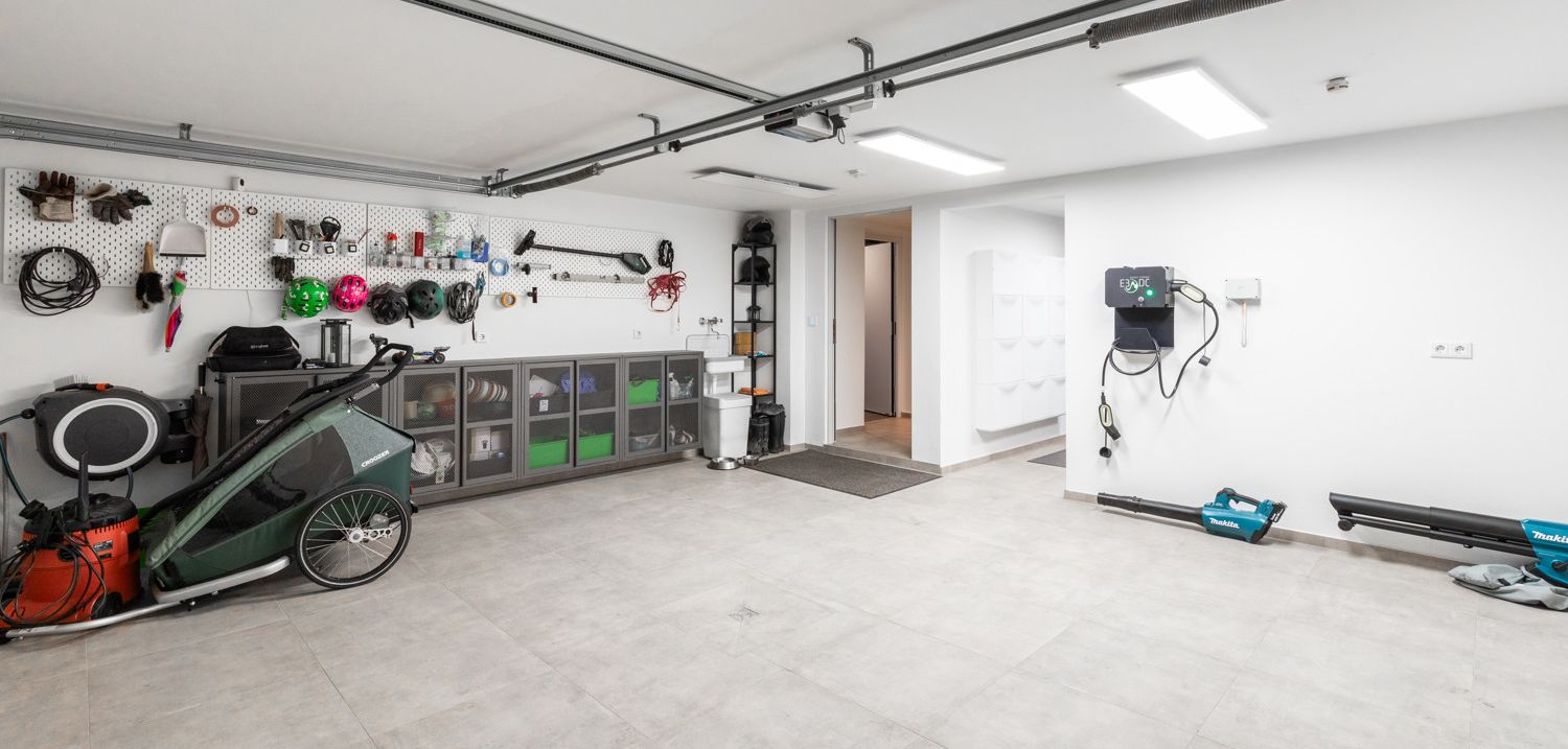 Doppelgarage mit Werkraum