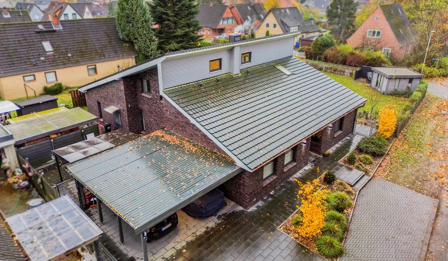 Haus und Carport