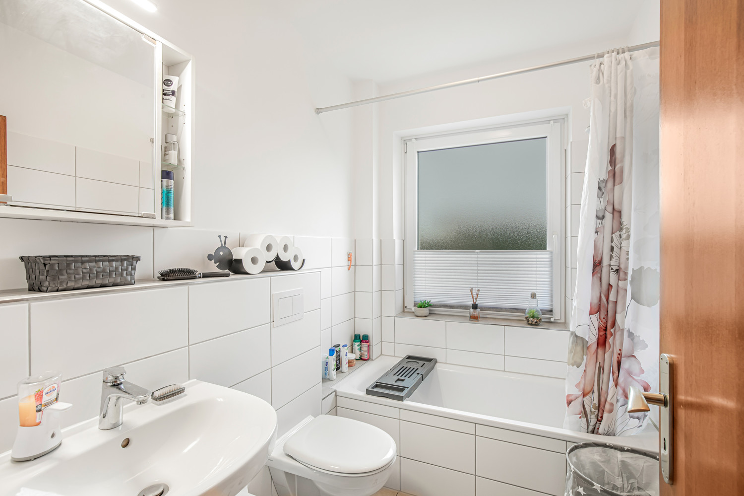 modernes Badezimmer