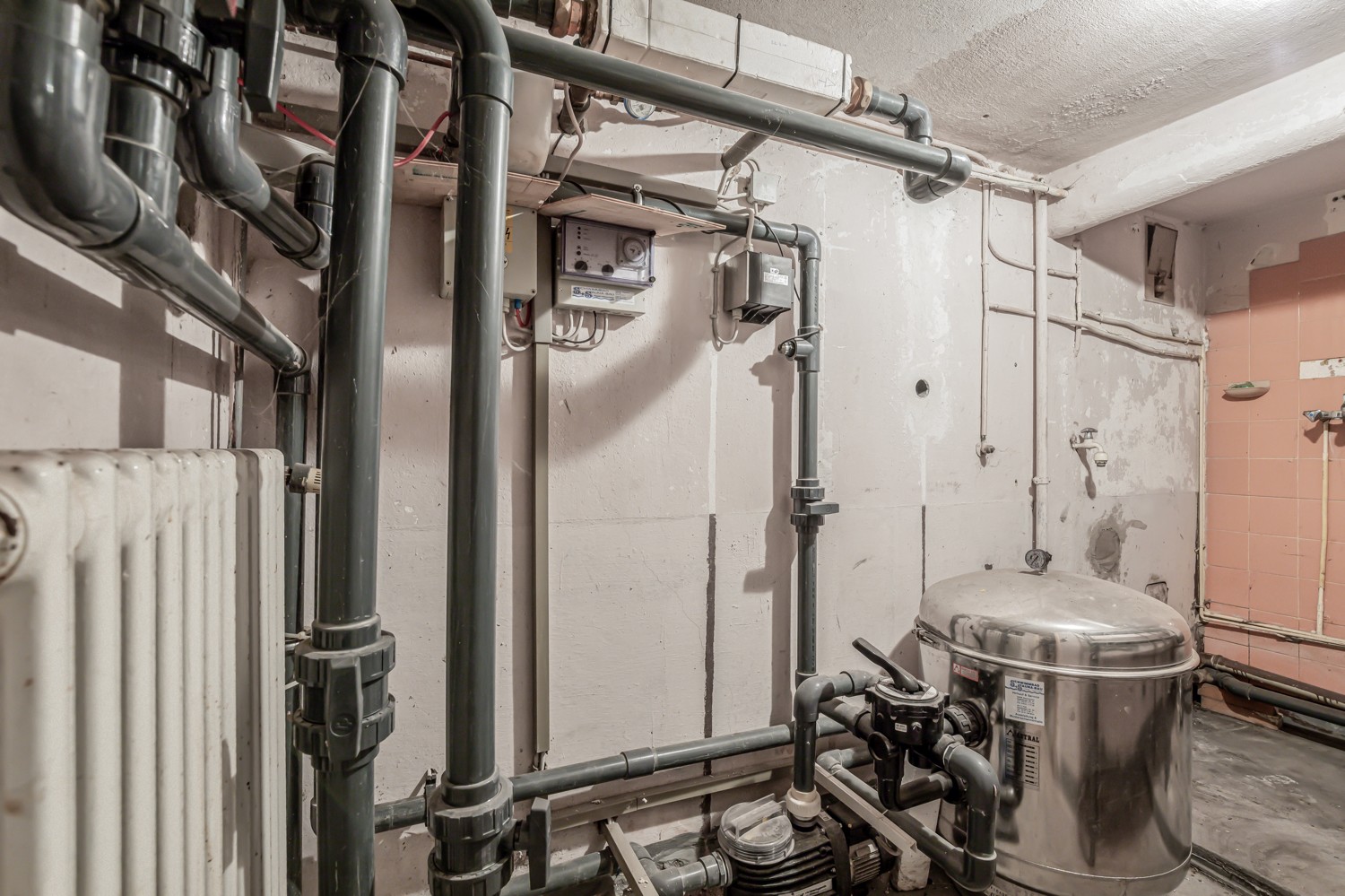 Pooltechnikraum im Keller