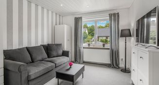 von_poll_real_estate_property_25053103_image_8
