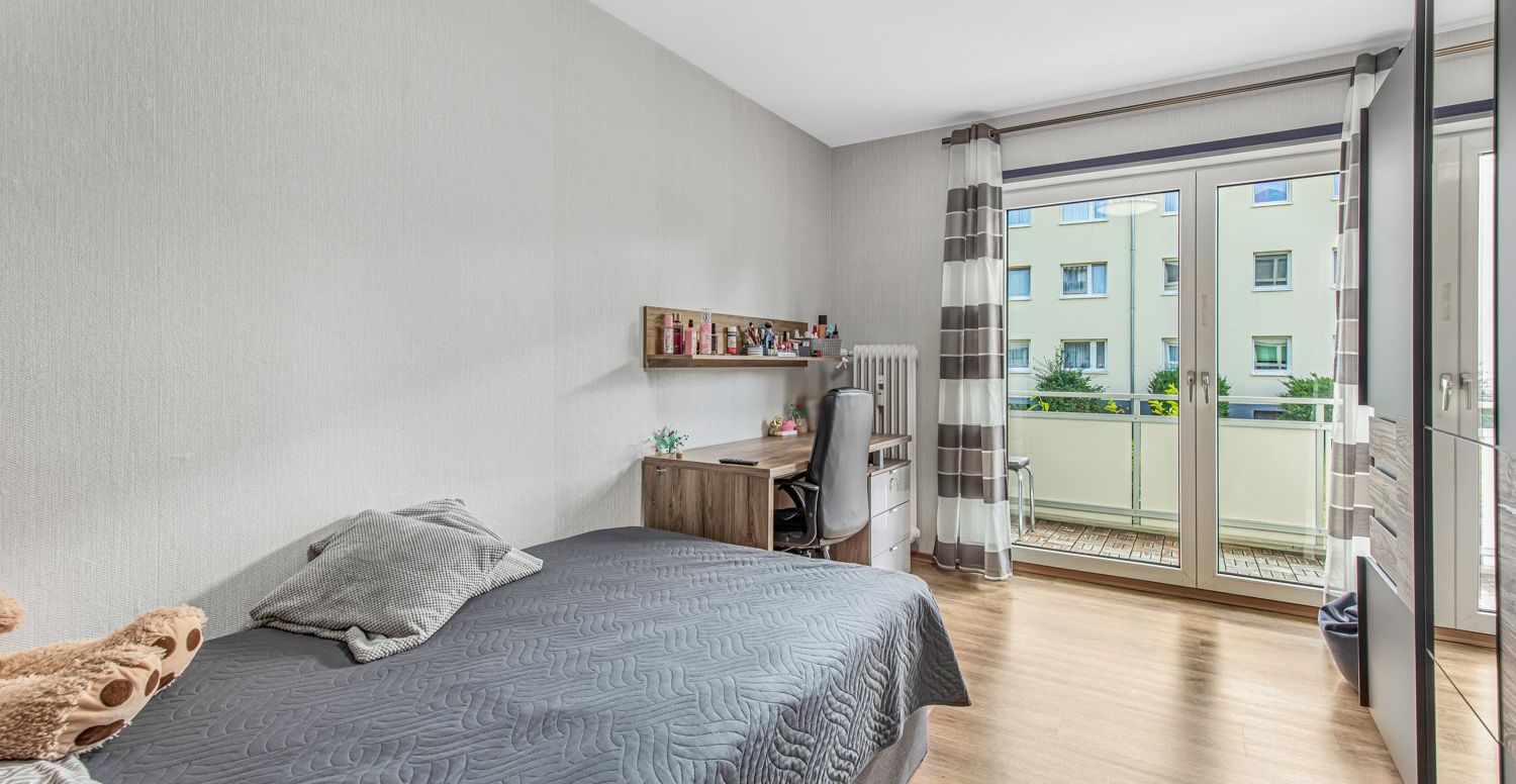 Schlafzimmer III mit Zugang zum Balkon