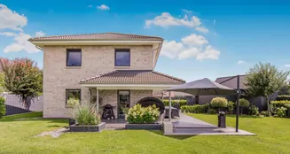 von_poll_real_estate_property_25157010_image_0