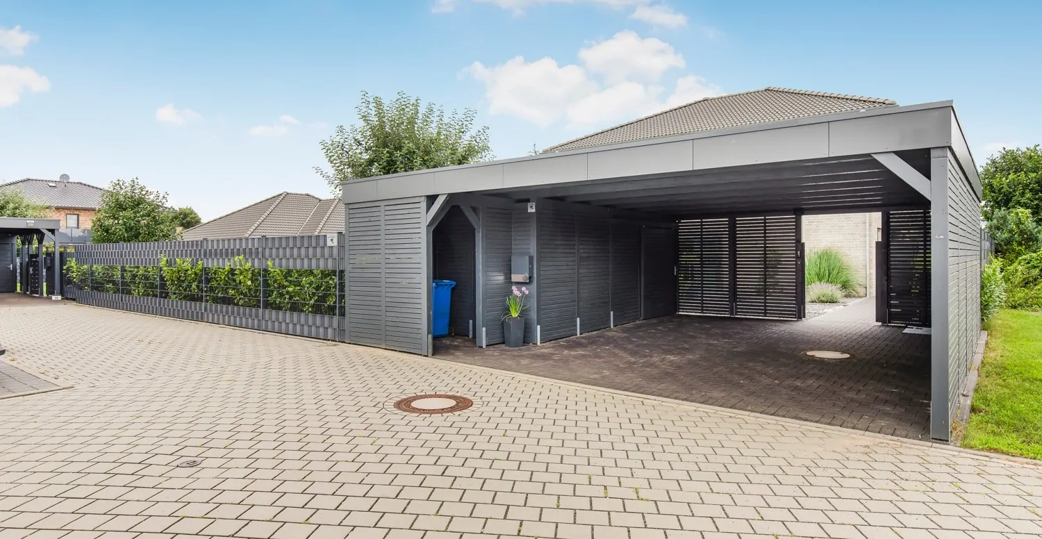 Doppelcarport mit angrenzendem Abstellraum