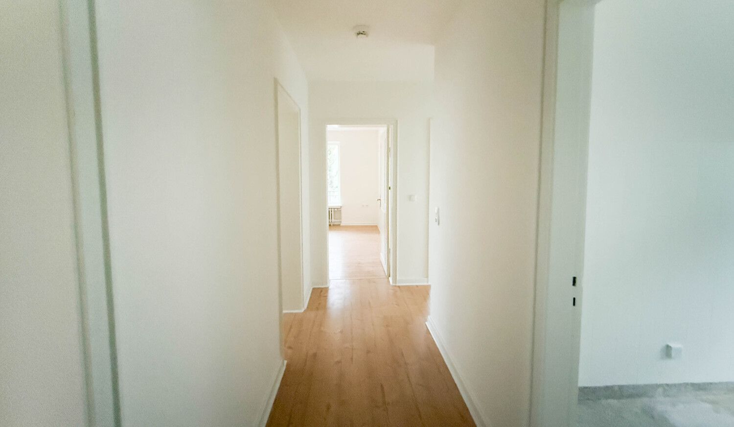 Flur mit Einbauschrank