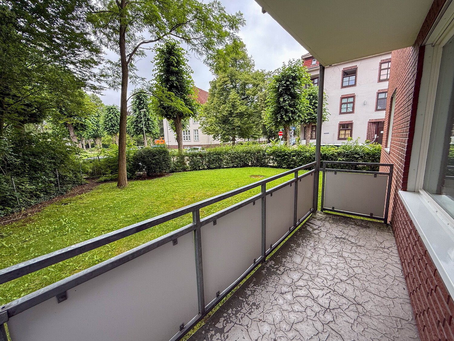 Eigener Süd/West Balkon