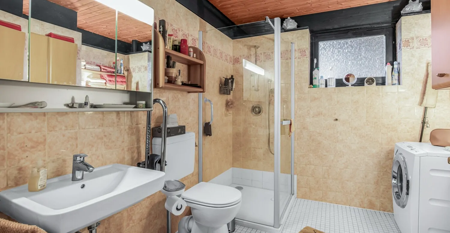 Duschbad im Erdgeschoss