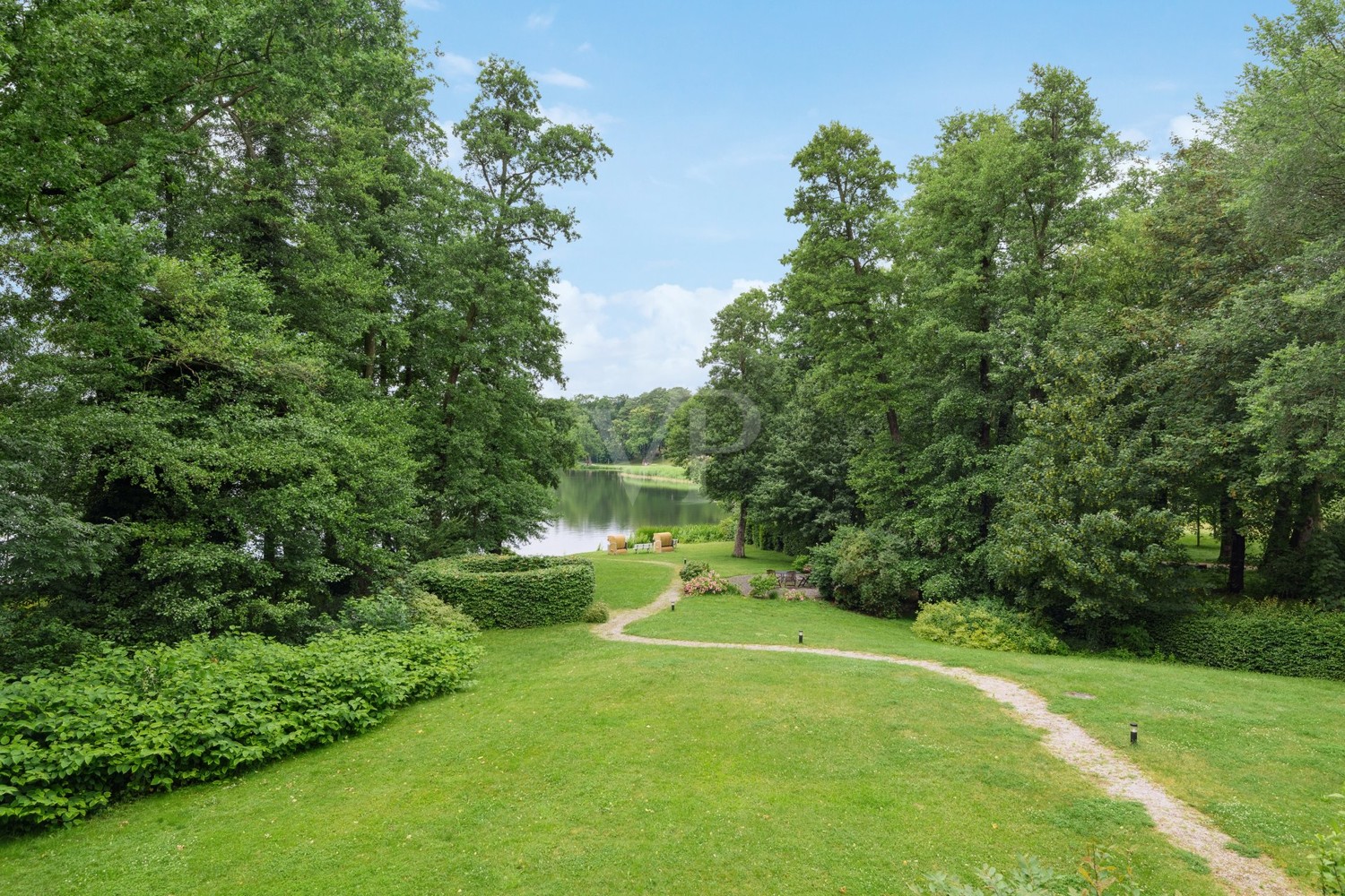 Garten mit Seezugang