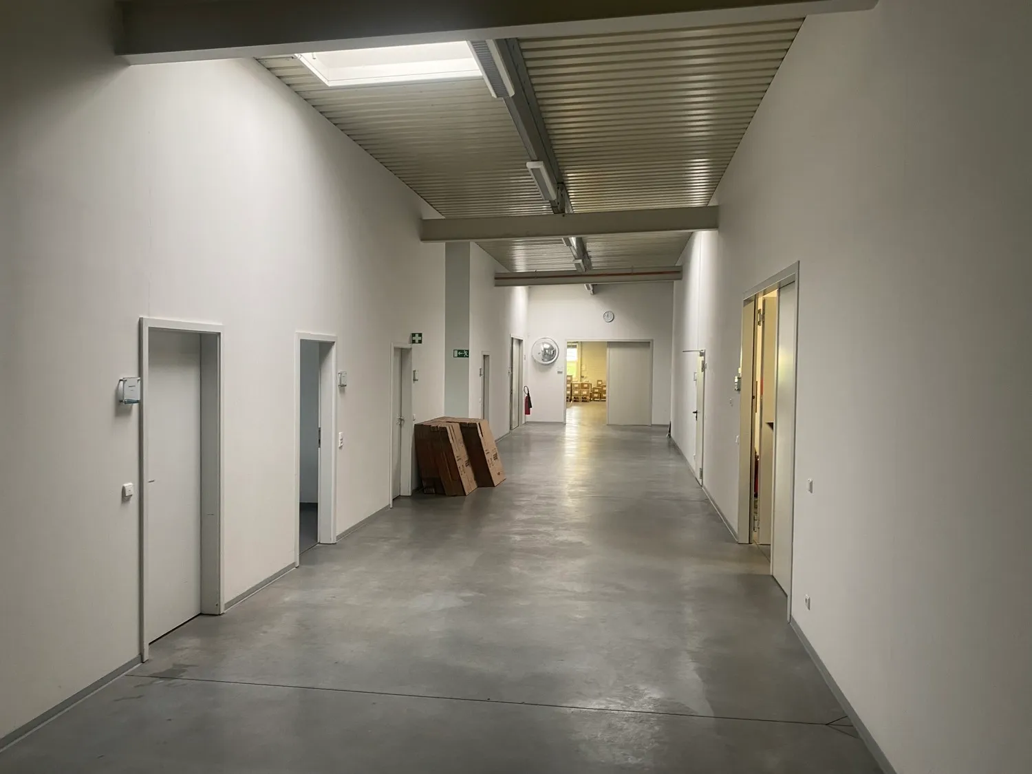 Zugang Produktionshalle.jpg