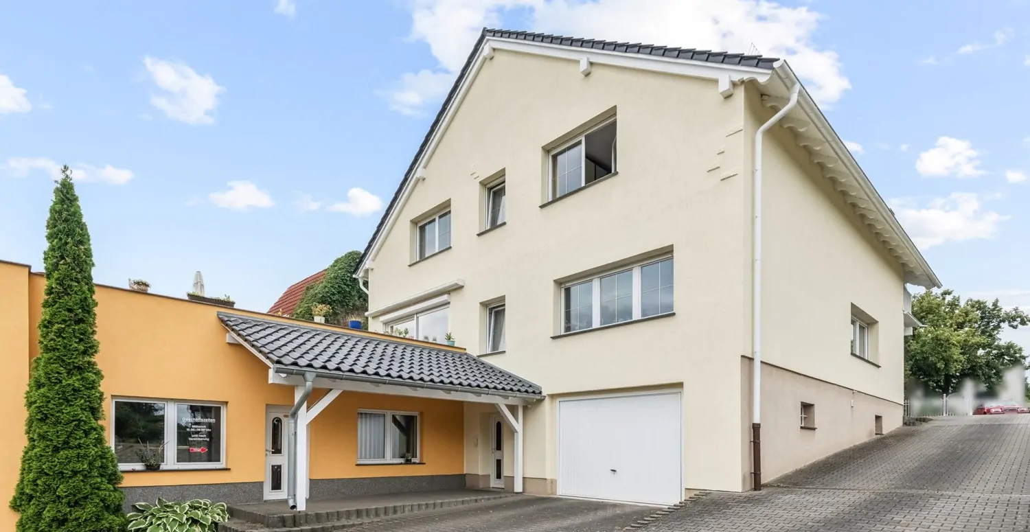 Haus und Gewerbeeinheit