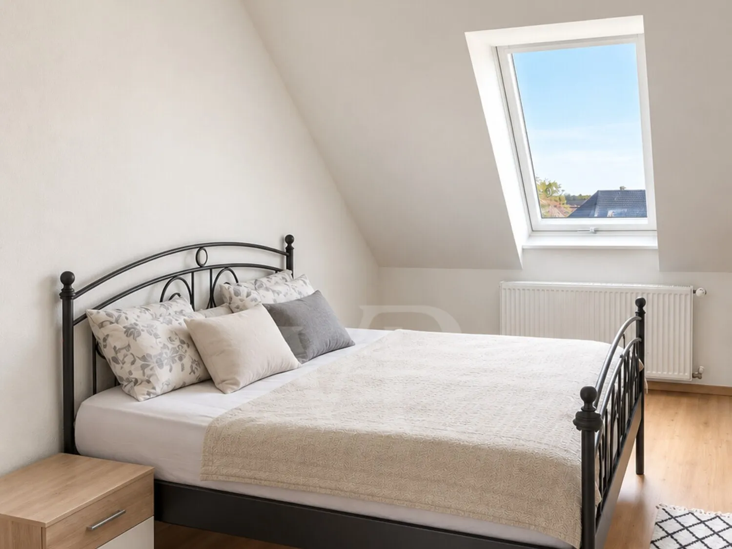 Schlafzimmer Dachgeschoss Home staging - KI animiertanime