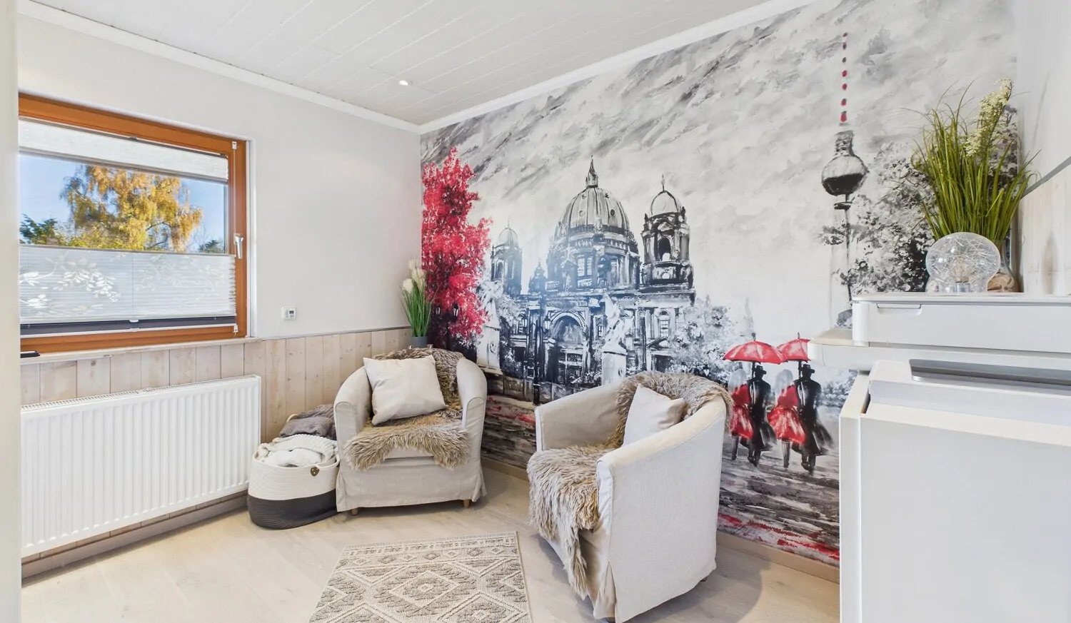 Schlaf-, Kinder- oder Arbeitszimmer im Erdgeschoss