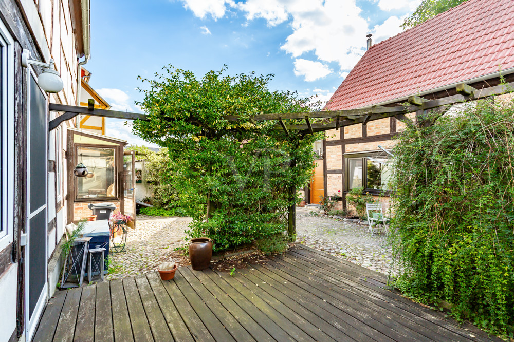 Terrasse am Haus im Innenhof