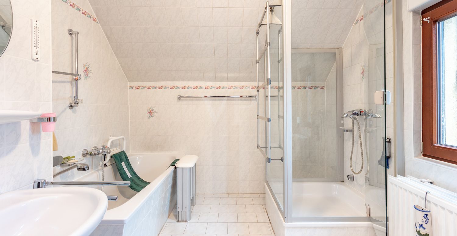 Badezimmer im Dachgeschoss