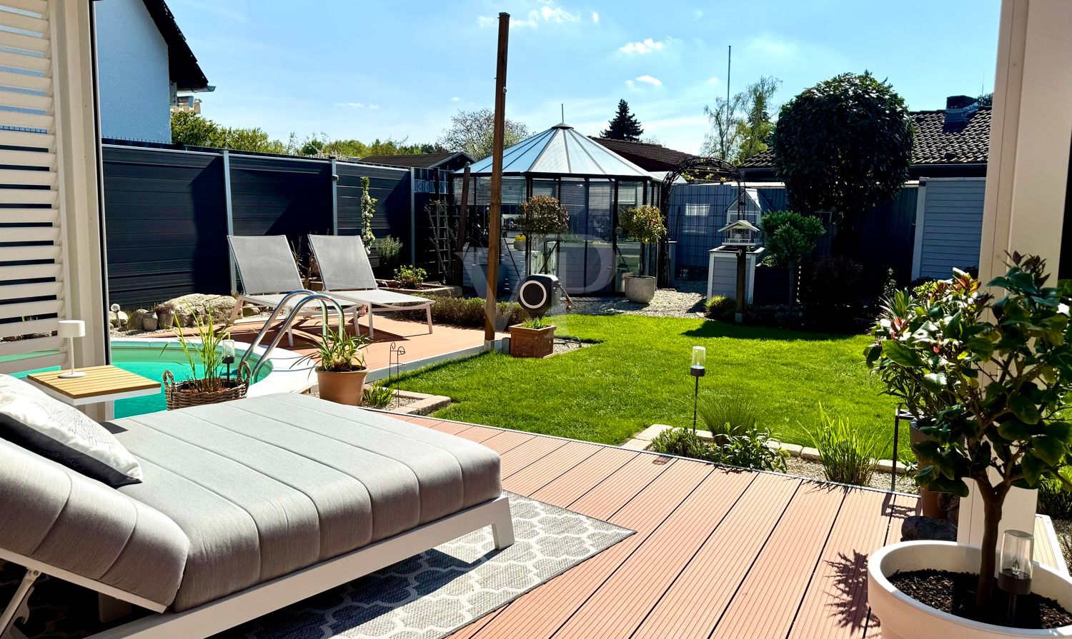 Terrasse am Pool