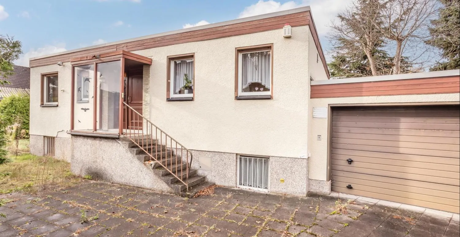 Sonnige Aussichten in grün angelegten Wohnumfeld nahe Britzer Garten mit vielseitigen Möglichkeiten