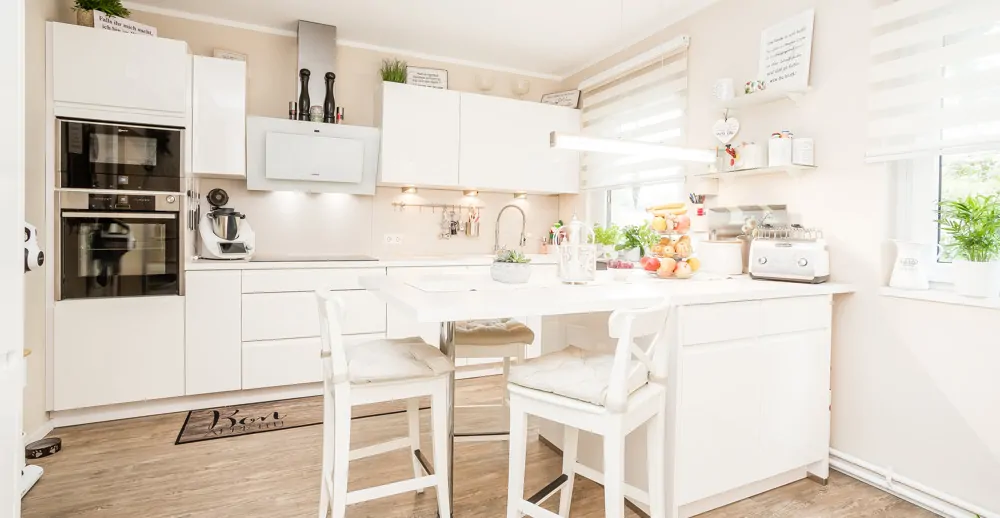 offene Wohnküche im Obergeschoss