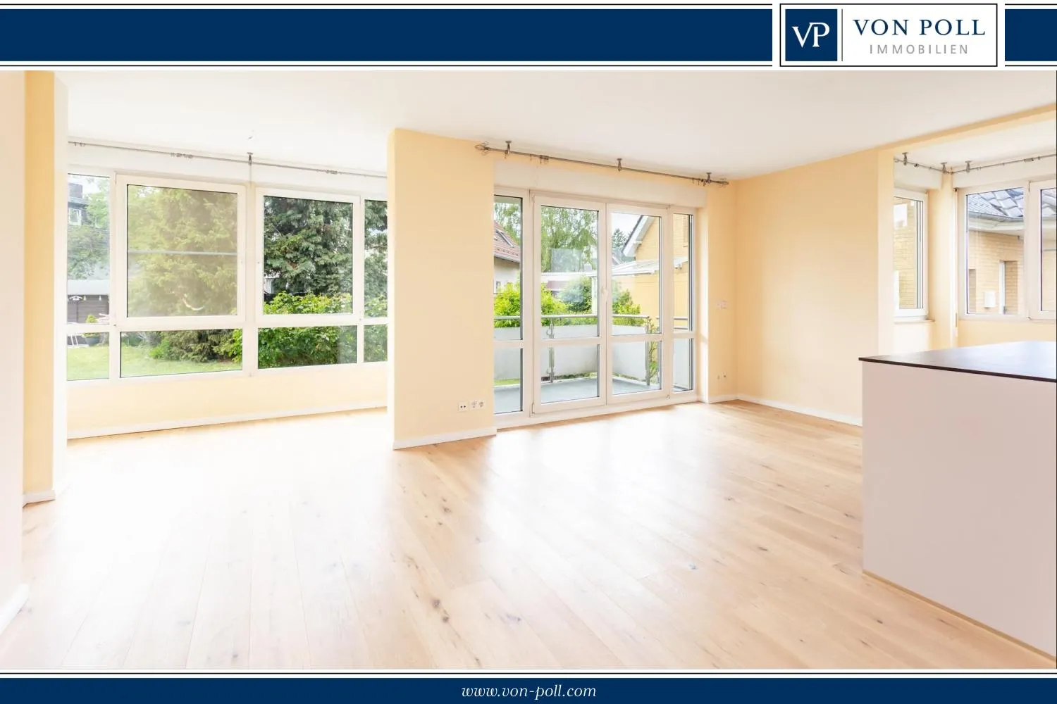 Lichtdurchflutete Maisonette-Wohnung mit Gartenblick, eigener Fahrstuhl und Familienflair