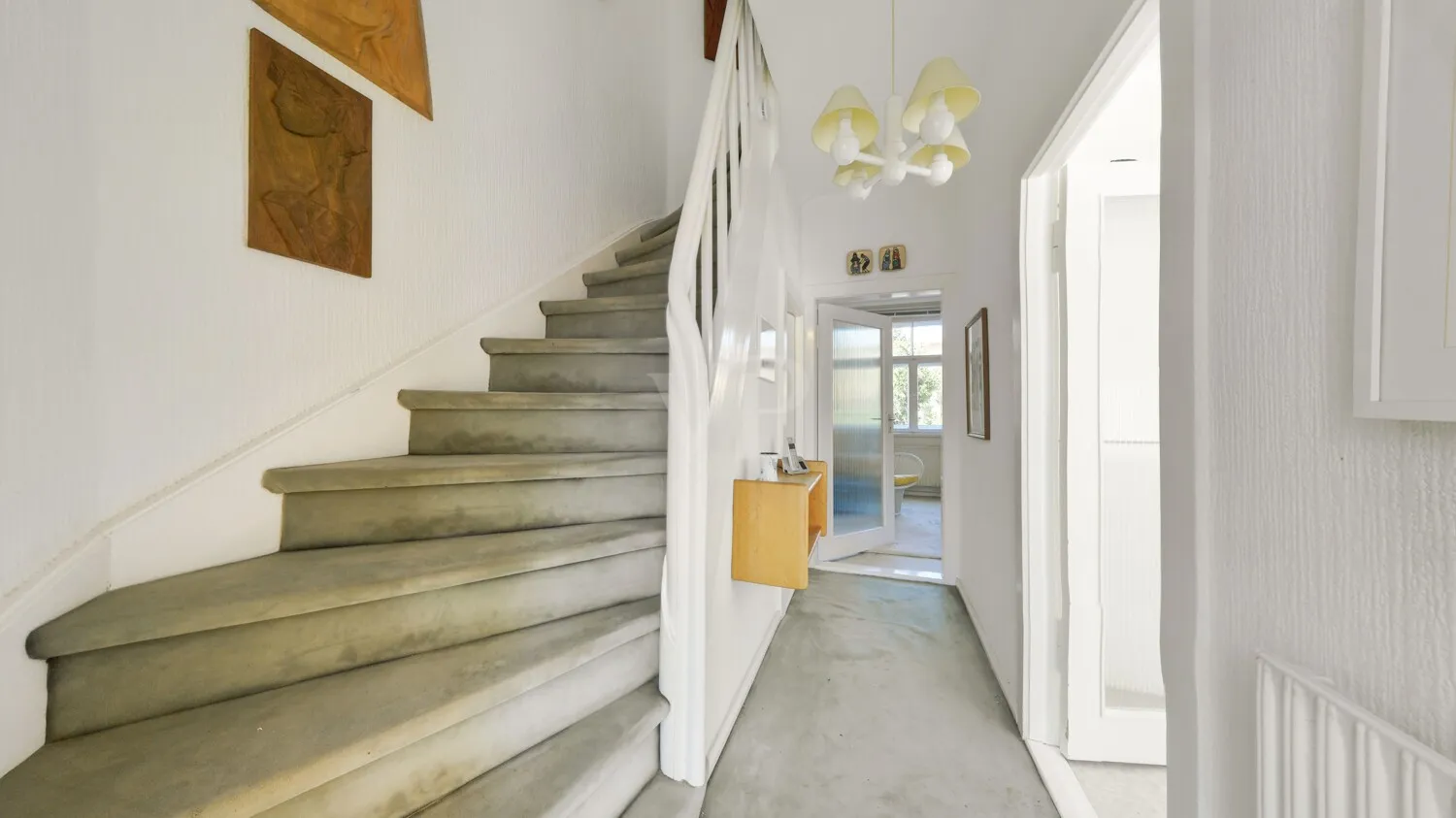 Vollholztreppe