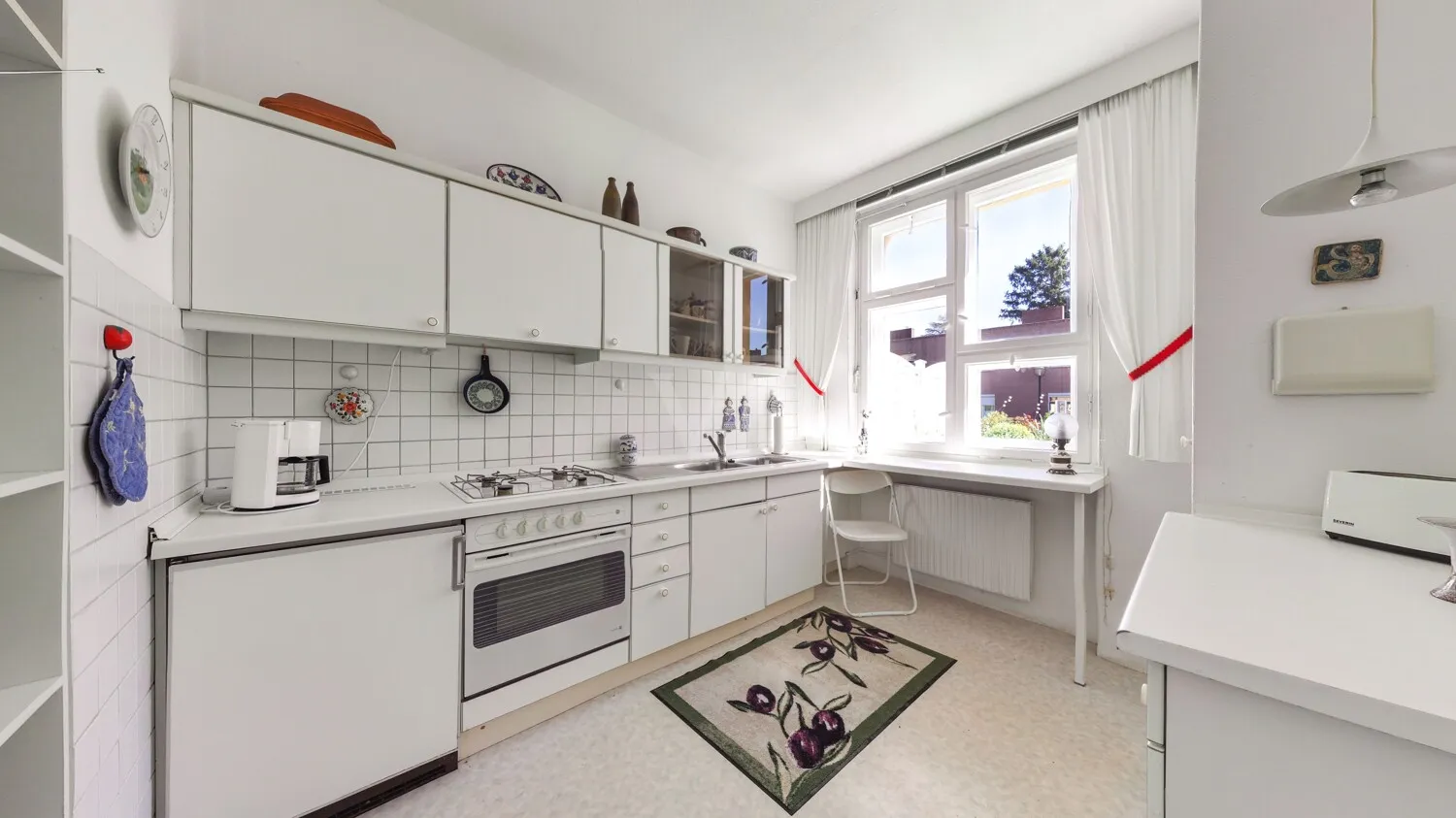 Küche mit Terrazzo-Boden