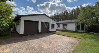 von_poll_real_estate_property_25412021_image_17