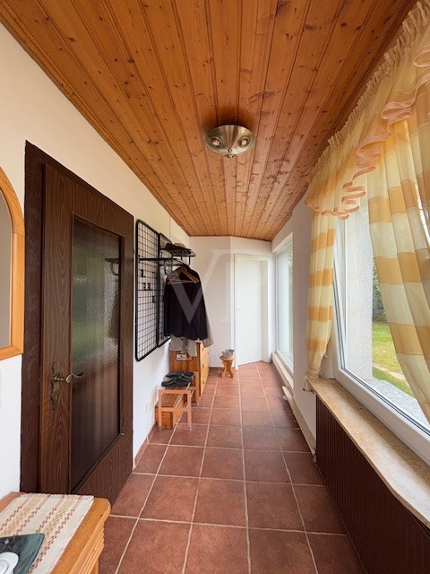 Windfang mit Zugang Gäste WC