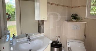 von_poll_real_estate_property_25412021_image_5