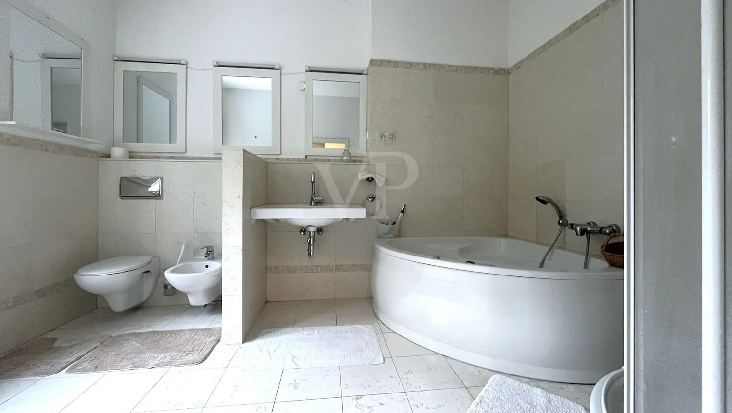 Dusch- und Wannenbad