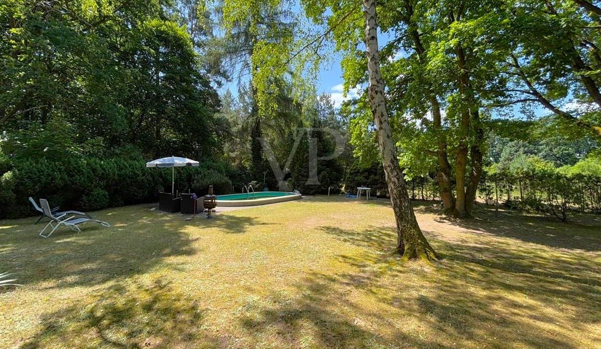 Blick zum Pool