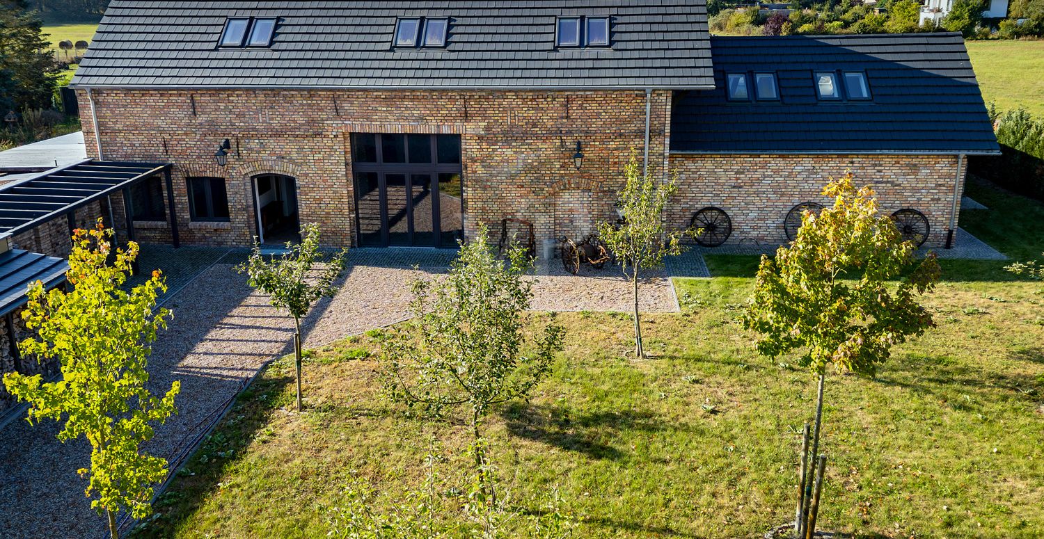 Vorgarten / Haupthaus