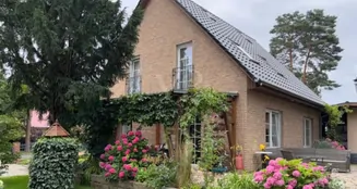 von_poll_real_estate_property_25412025_image_0