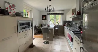 von_poll_real_estate_property_25412025_image_9