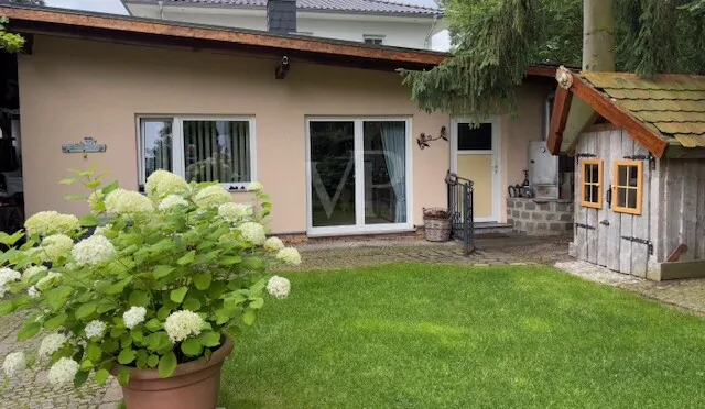 Nebengelass / Spielhaus