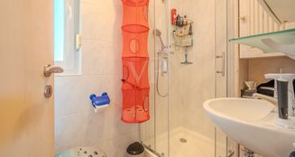 von_poll_real_estate_property_25412008_image_4