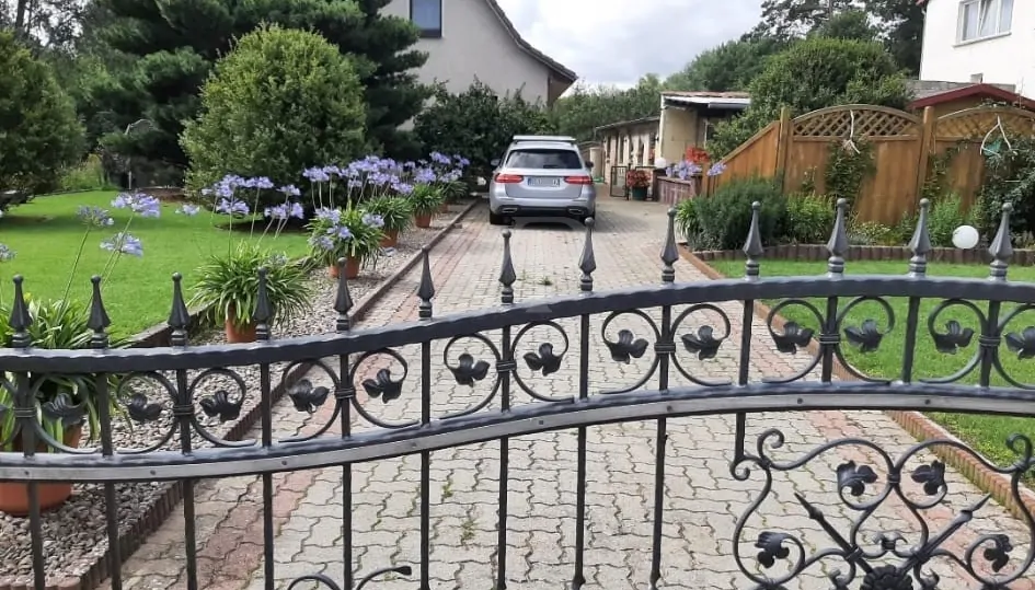 Blick über den Gartenzaun