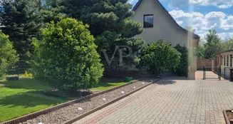 von_poll_real_estate_property_25412018_image_1