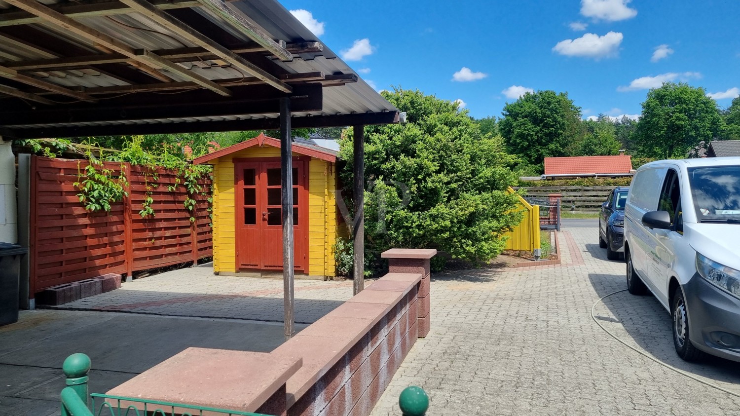 Auffahrt Carport