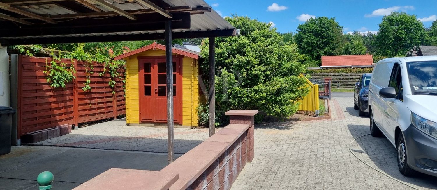 Auffahrt Carport