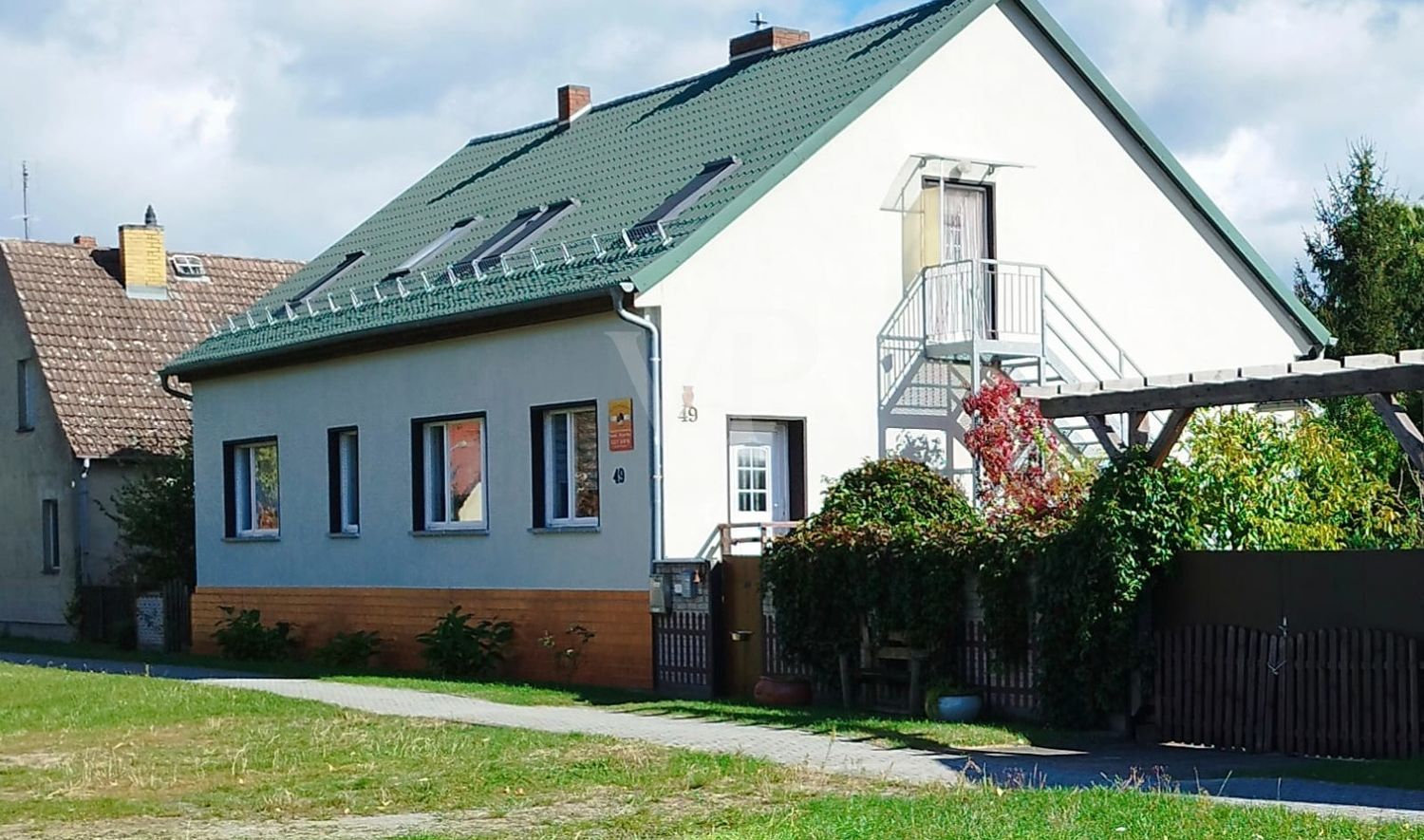 Haus straßenseitig