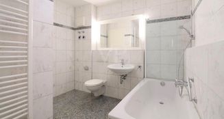 von_poll_real_estate_property_25412019_image_10