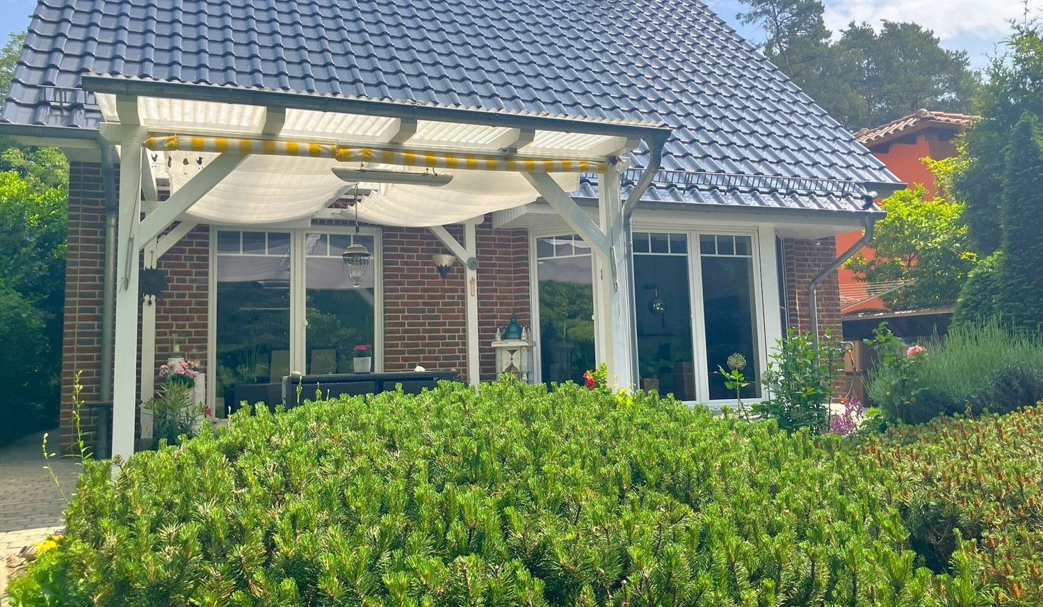 Terrasse Blick vom Garten