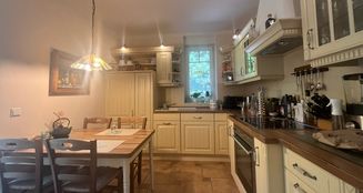 von_poll_real_estate_property_25412023_image_6