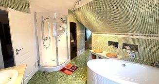 von_poll_real_estate_property_25412023_image_9
