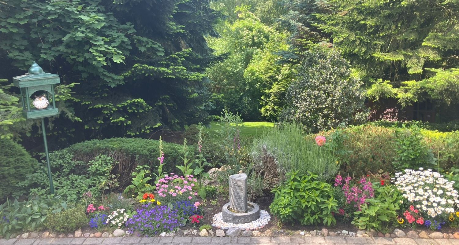 Garten mit Blick ins Grüne