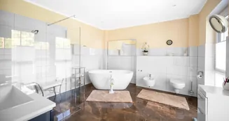 von_poll_real_estate_property_25412026_image_16