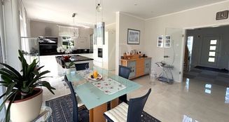 von_poll_real_estate_property_25412026_image_6