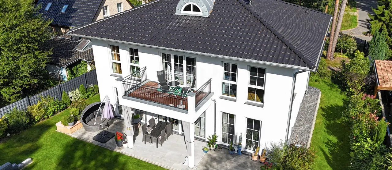 Haus von oben Gartenansicht