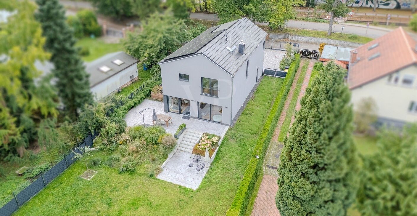 von oben gartenseitig