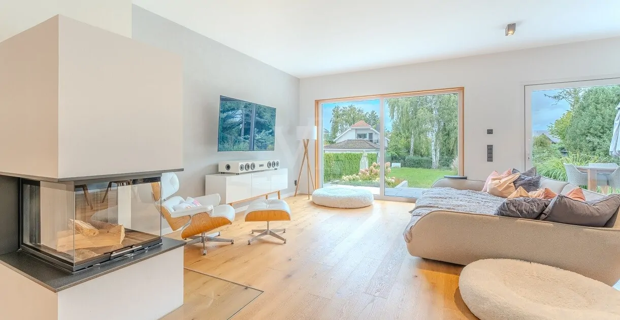 Wohnbereich mit Kamin