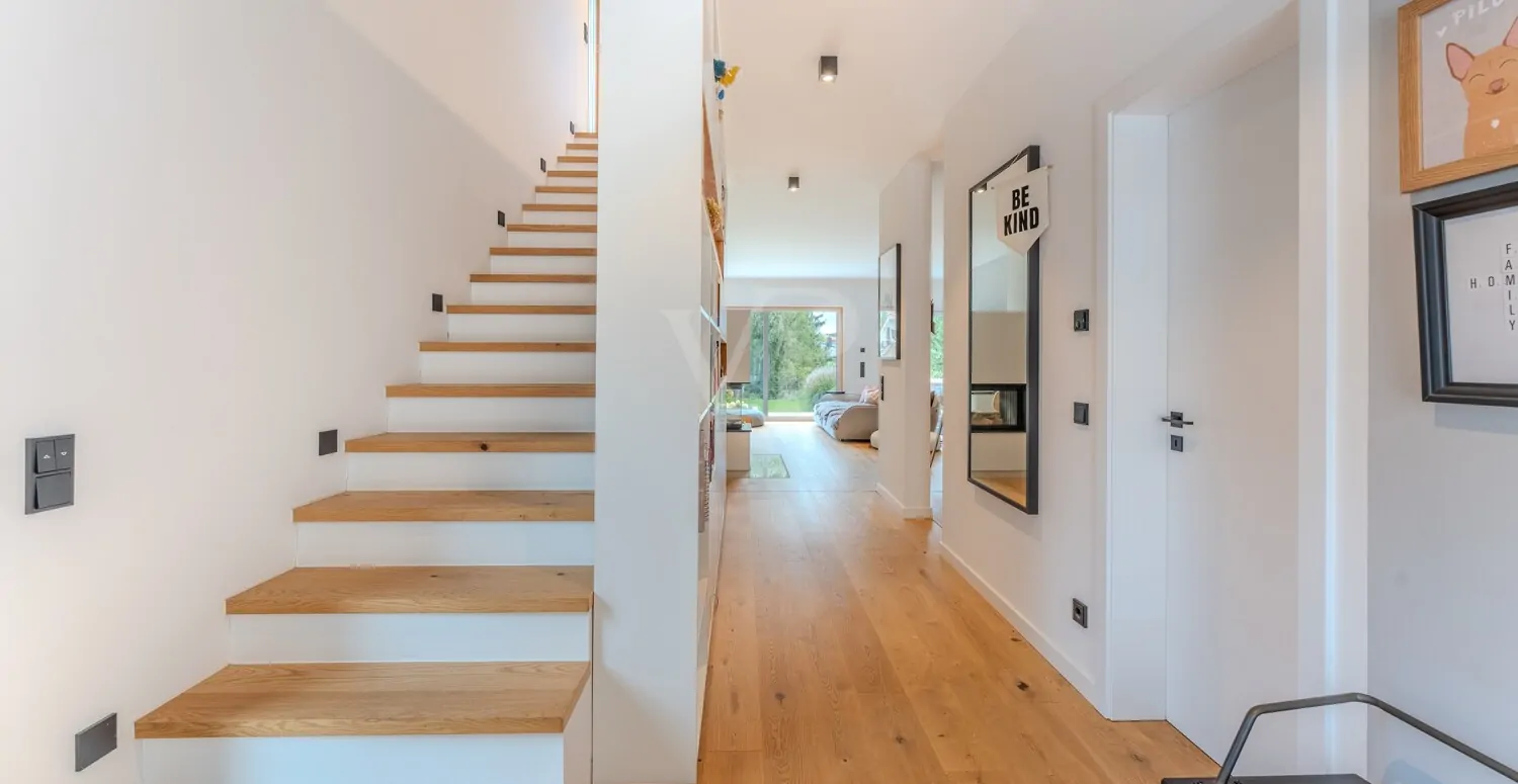 Aufgang ins Obergeschoss